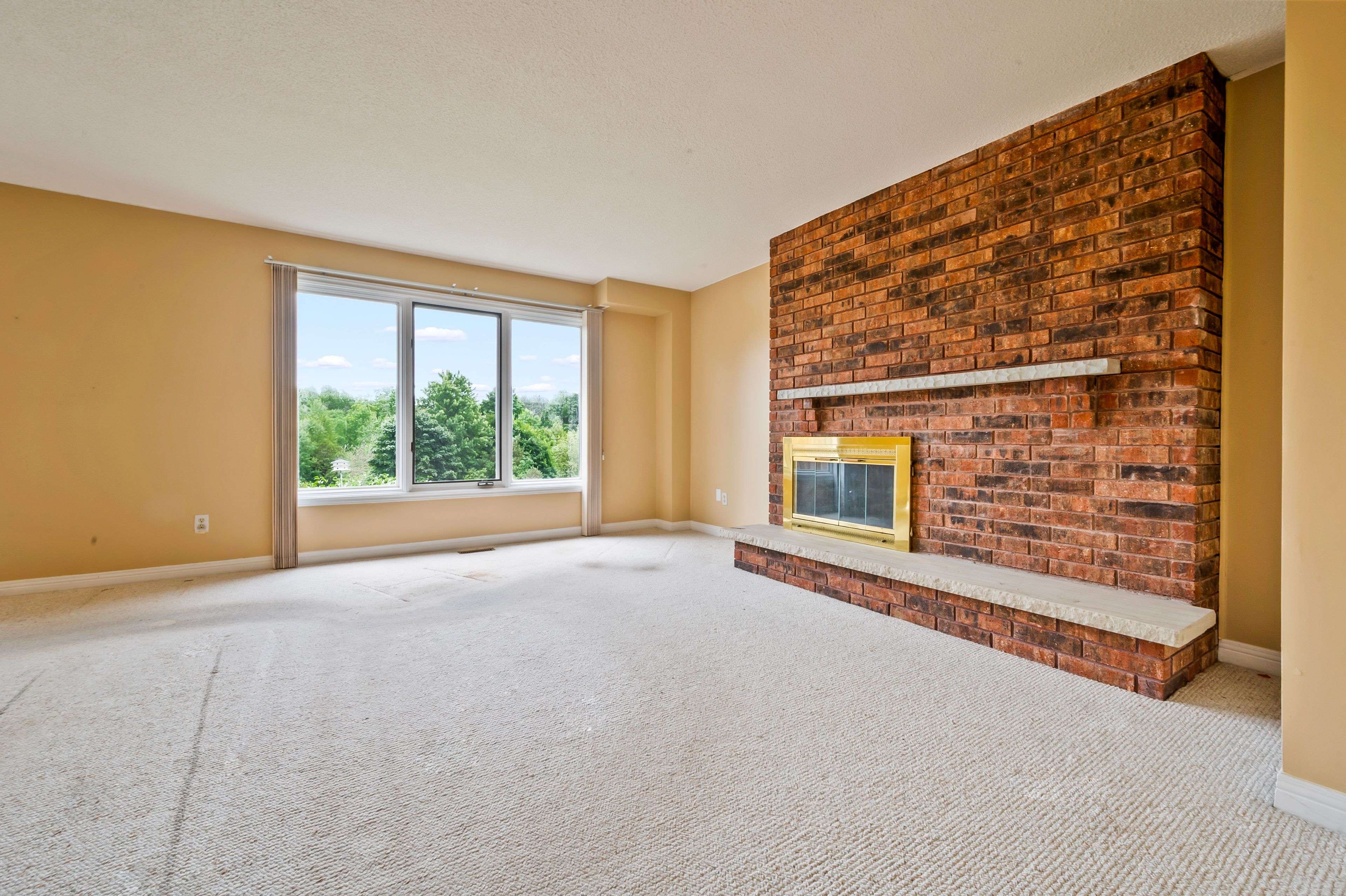 Erin, ON N0B 1T0,6 Cedar Ridge CT