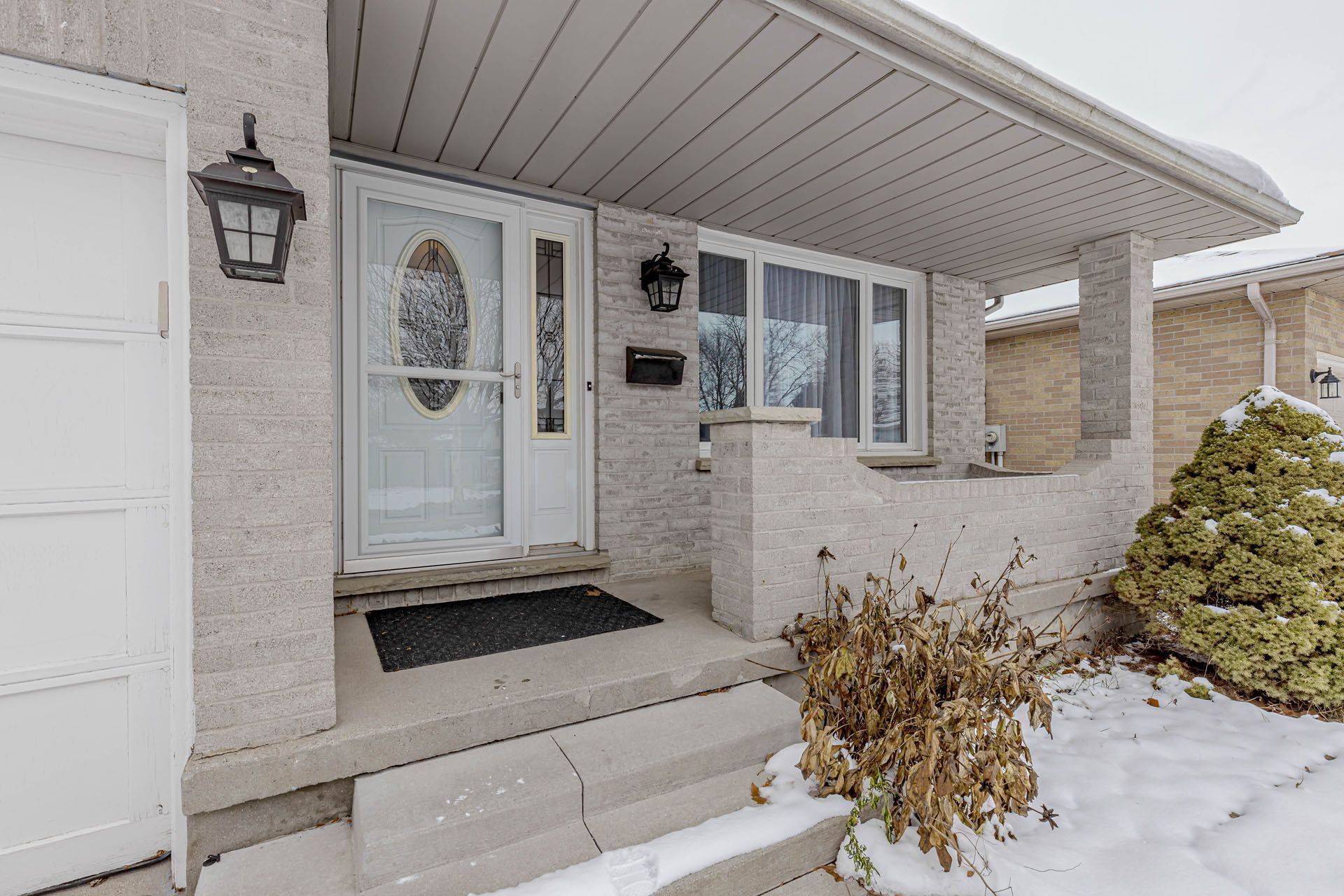 London South, ON N6E 3R1,1754 Jalna BLVD