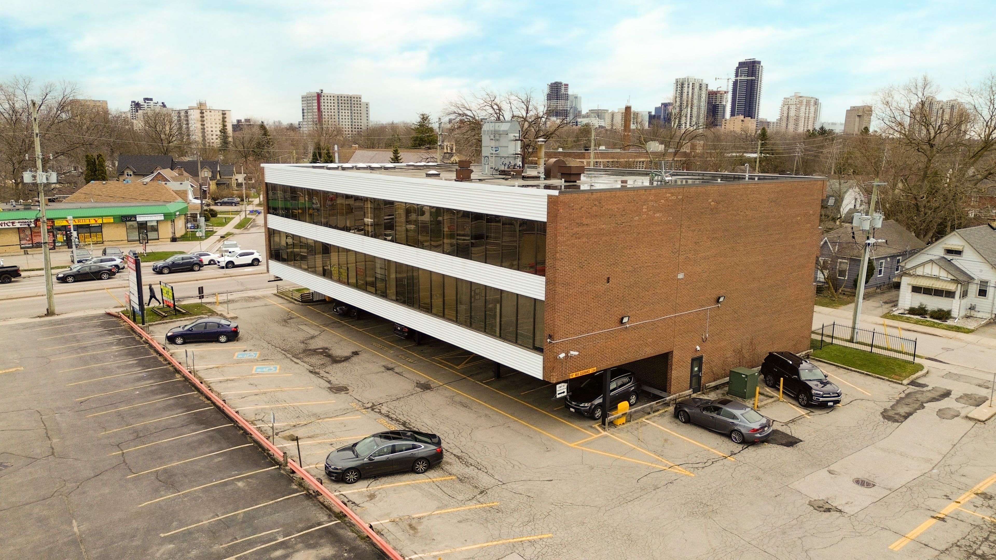 London North, ON N6H 4P2,240 Wharncliffe RD N #205