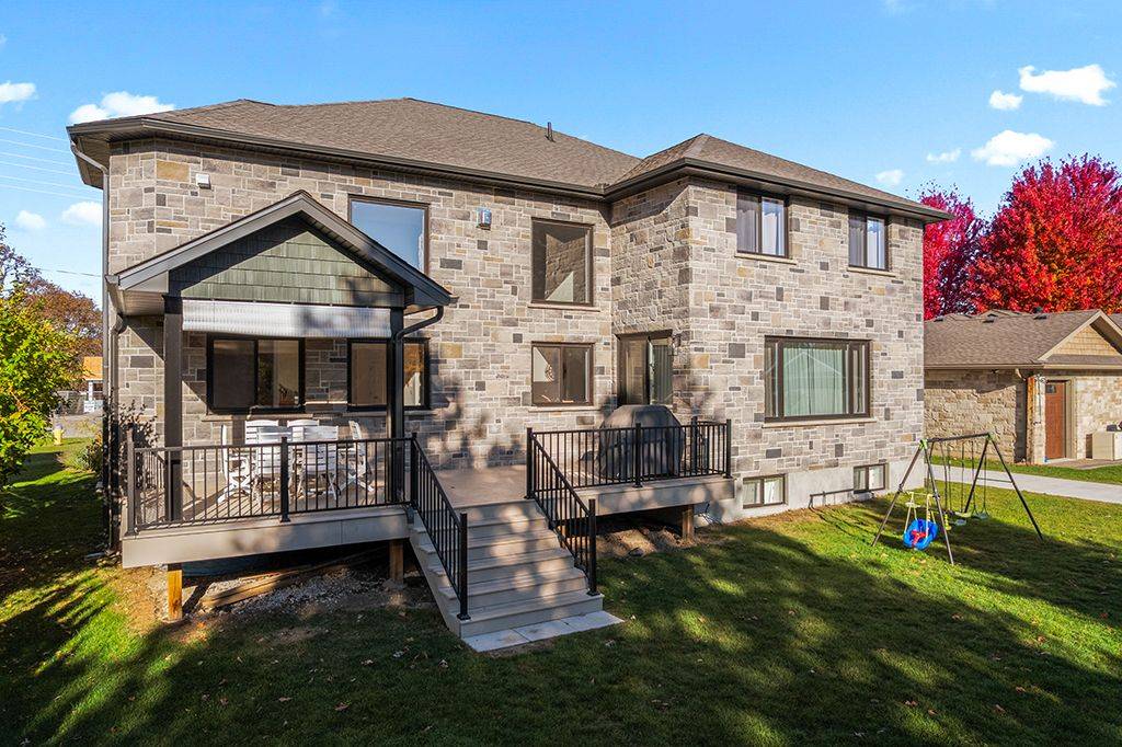 Saugeen Shores, ON N0H 2L0,72 VICTORIA ST S