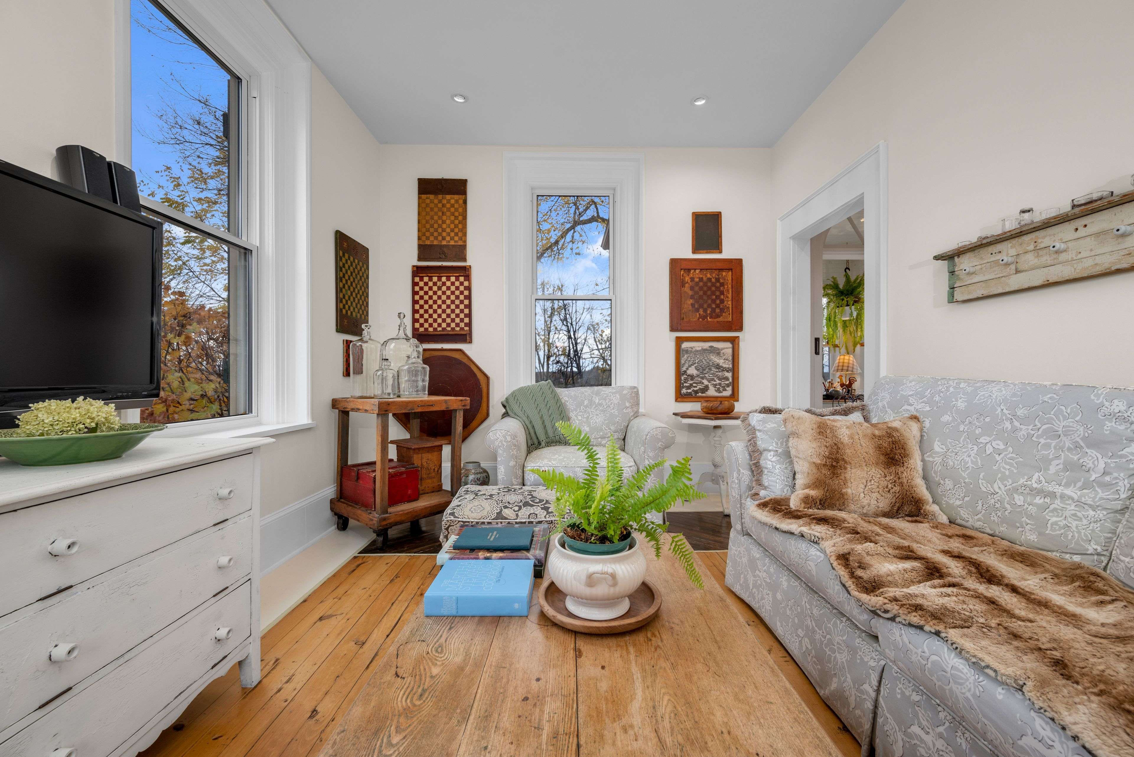 Mississippi Mills, ON K0A 1A0,40 Thomas ST