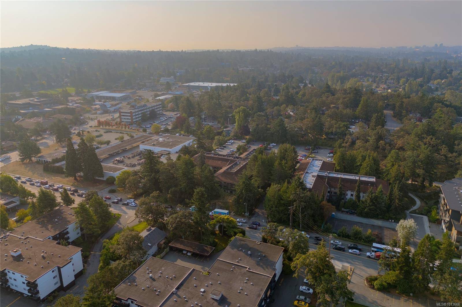 Saanich, BC V8X 4B1,1009 McKenzie Ave #407