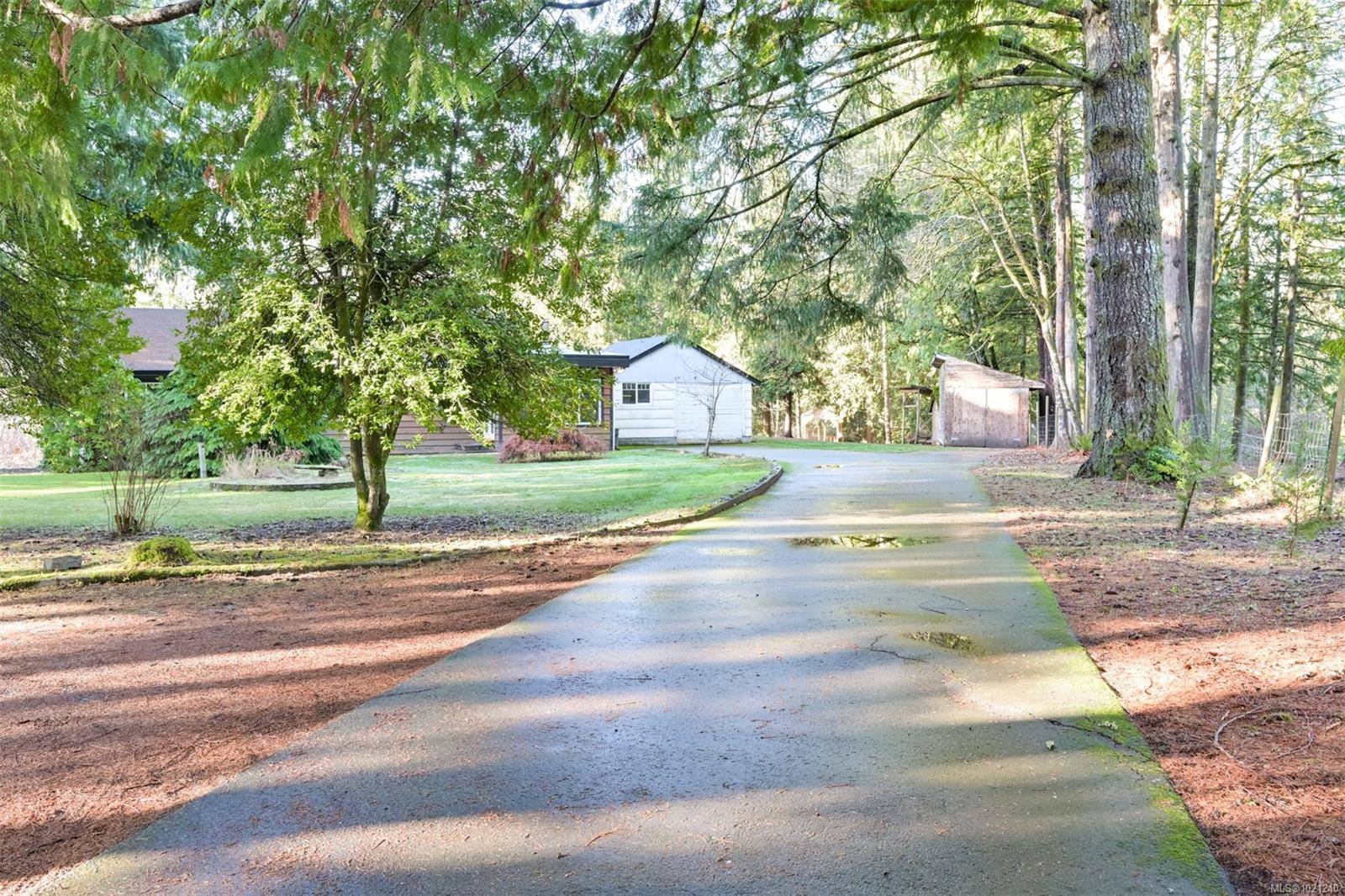 Duncan, BC V9L 6G7,5742 Menzies Rd