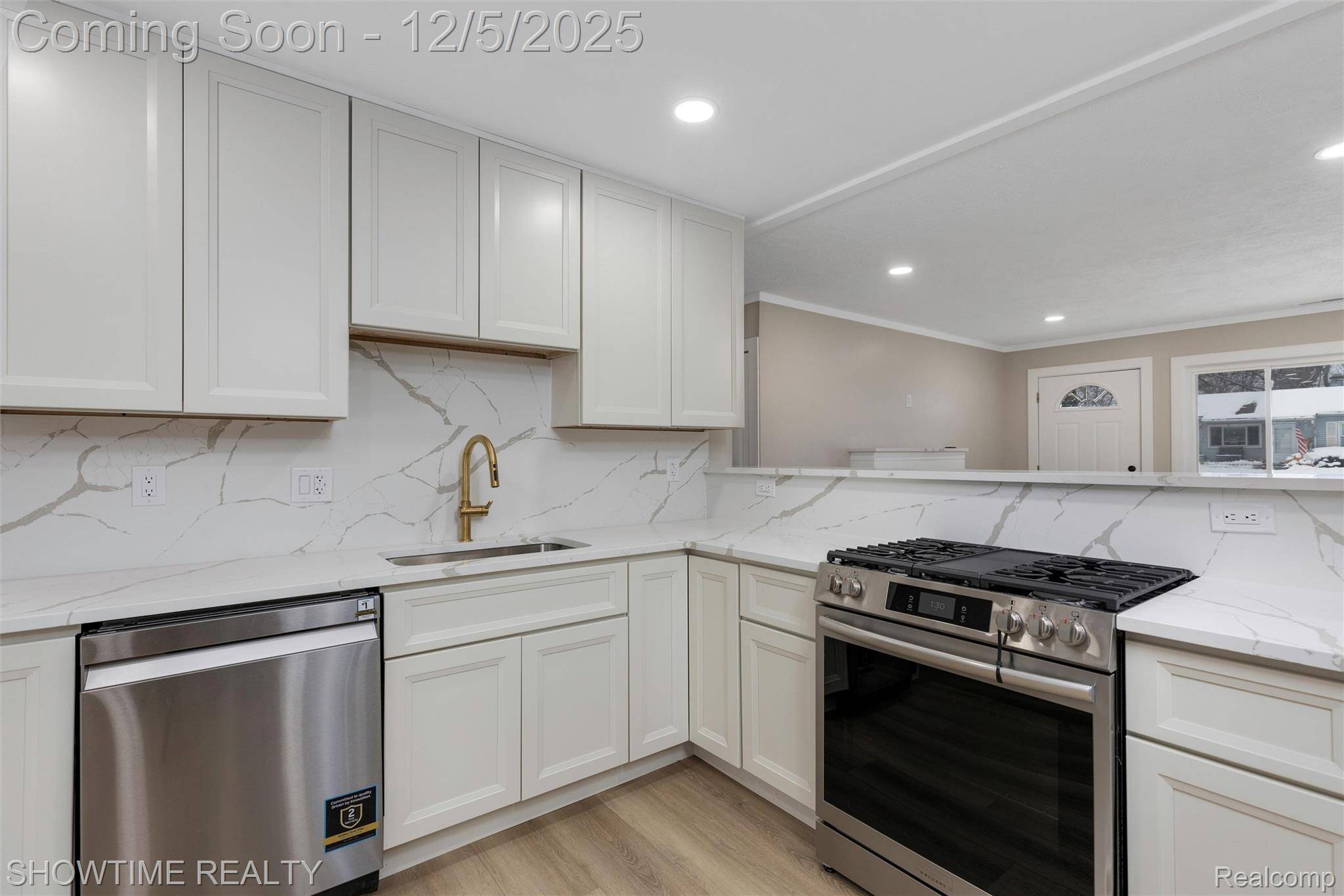 Lake Orion, MI 48359,3909 Queensbury RD