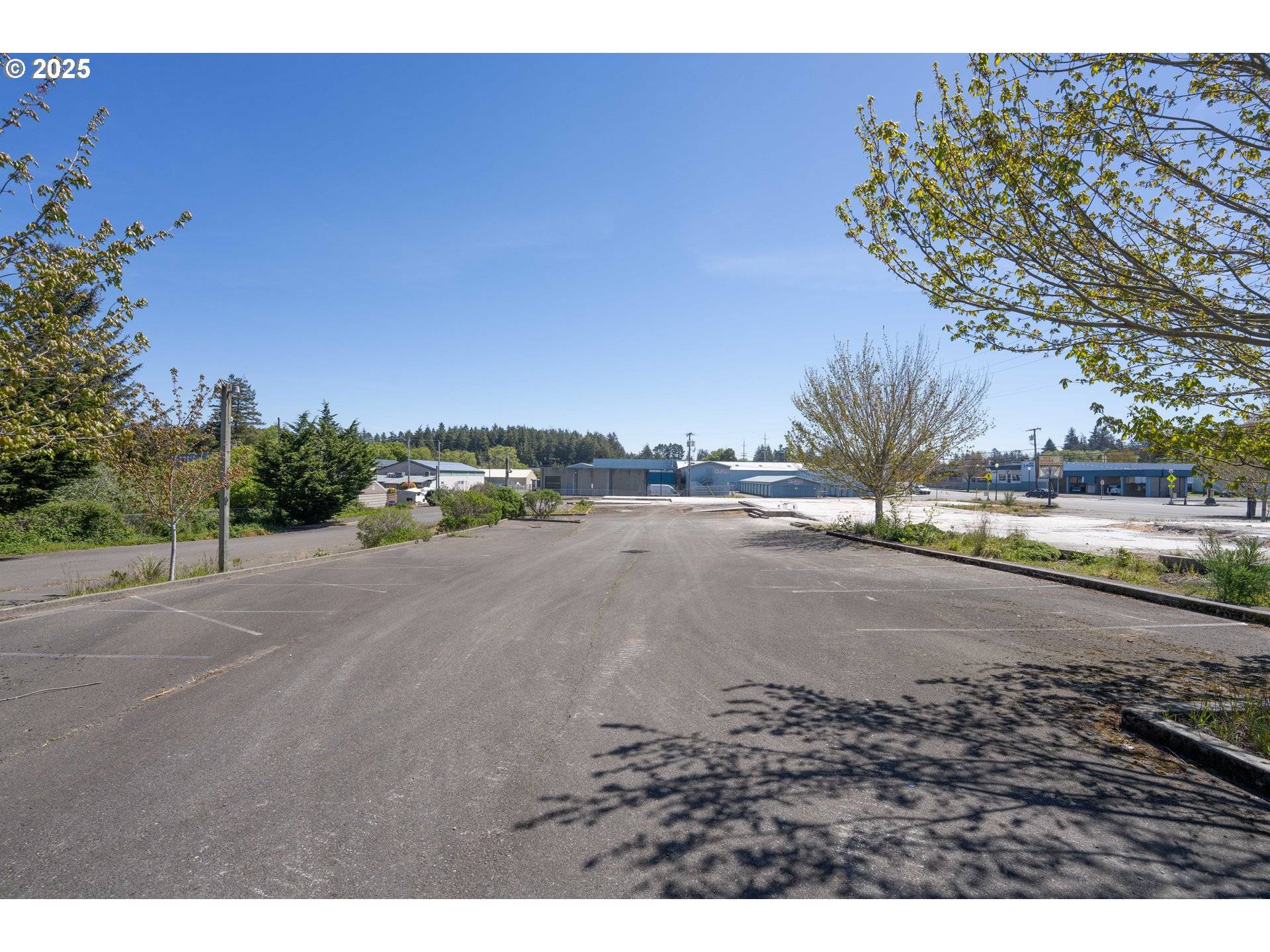 Coos Bay, OR 97420,1088 Newmark AVE