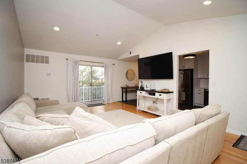 Bernards Twp., NJ 07920,176 Potomac Dr