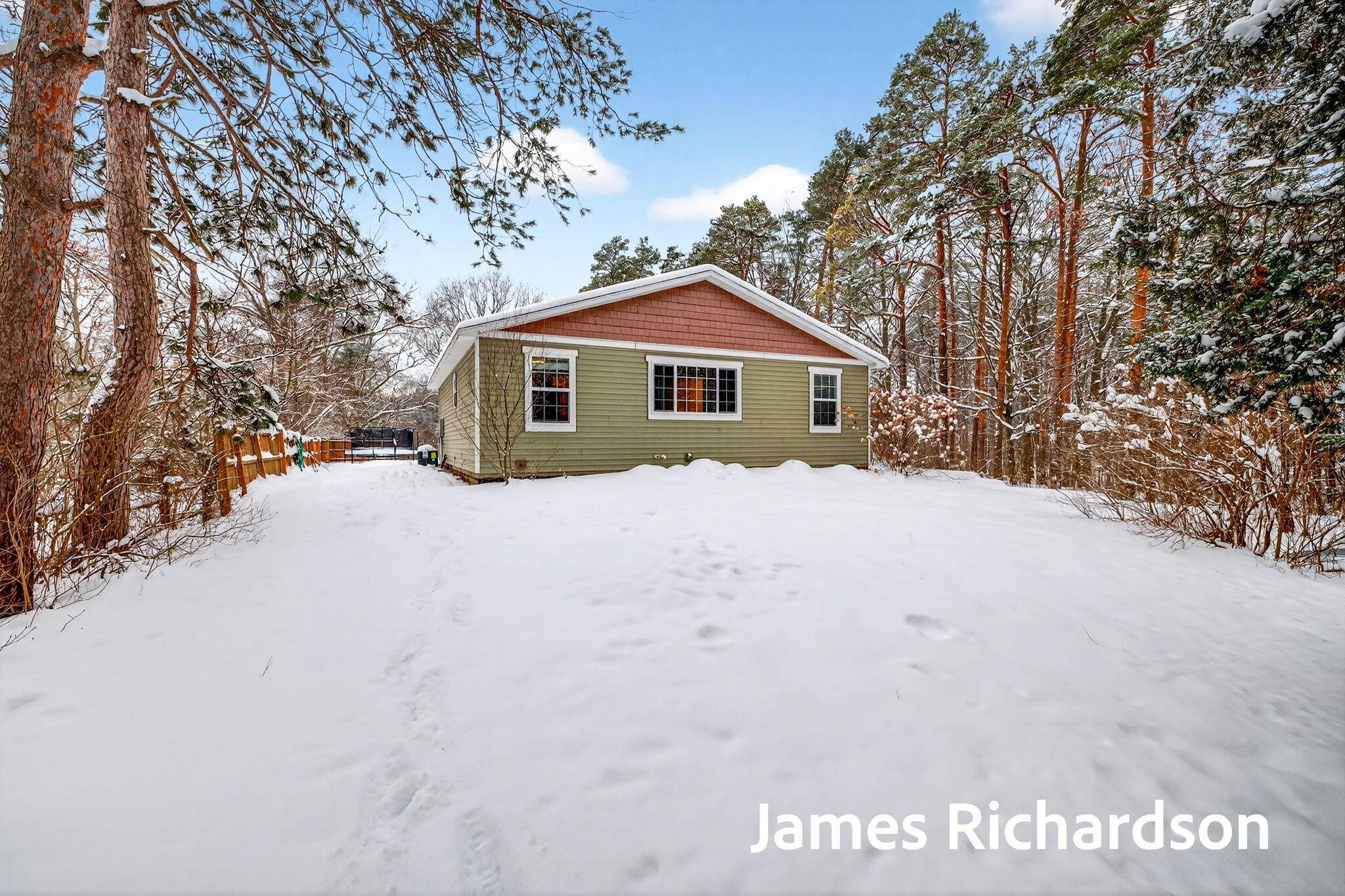 West Olive, MI 49460,11521 144th AVE