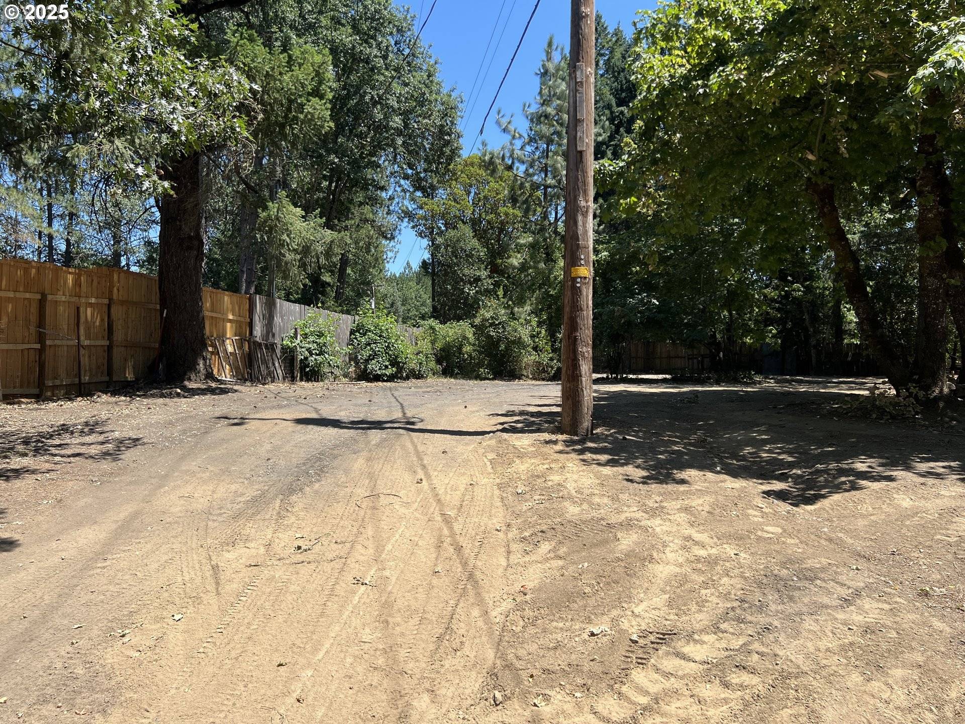 Kerby, OR 97531,23833 REDWOOD HWY