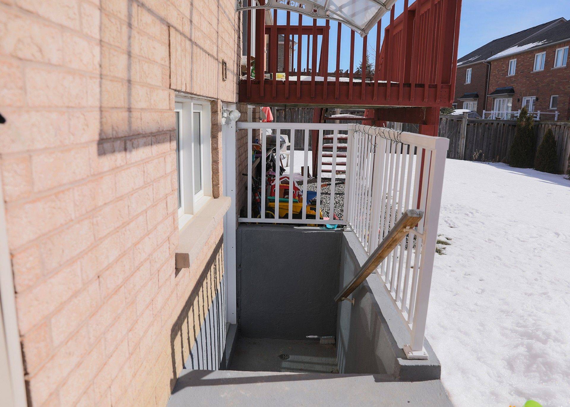 Richmond Hill, ON L4E 0E6,7 Tarmack AVE #Lower