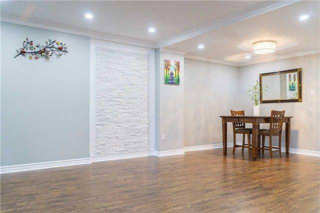 Mississauga, ON L5A 3M2,180 Mississauga Valley BLVD #154