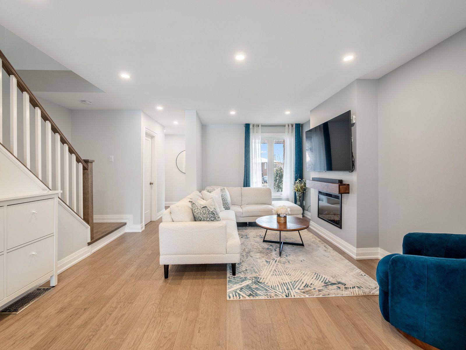 Mississauga, ON L4Z 1K8,143 Chalfield LN