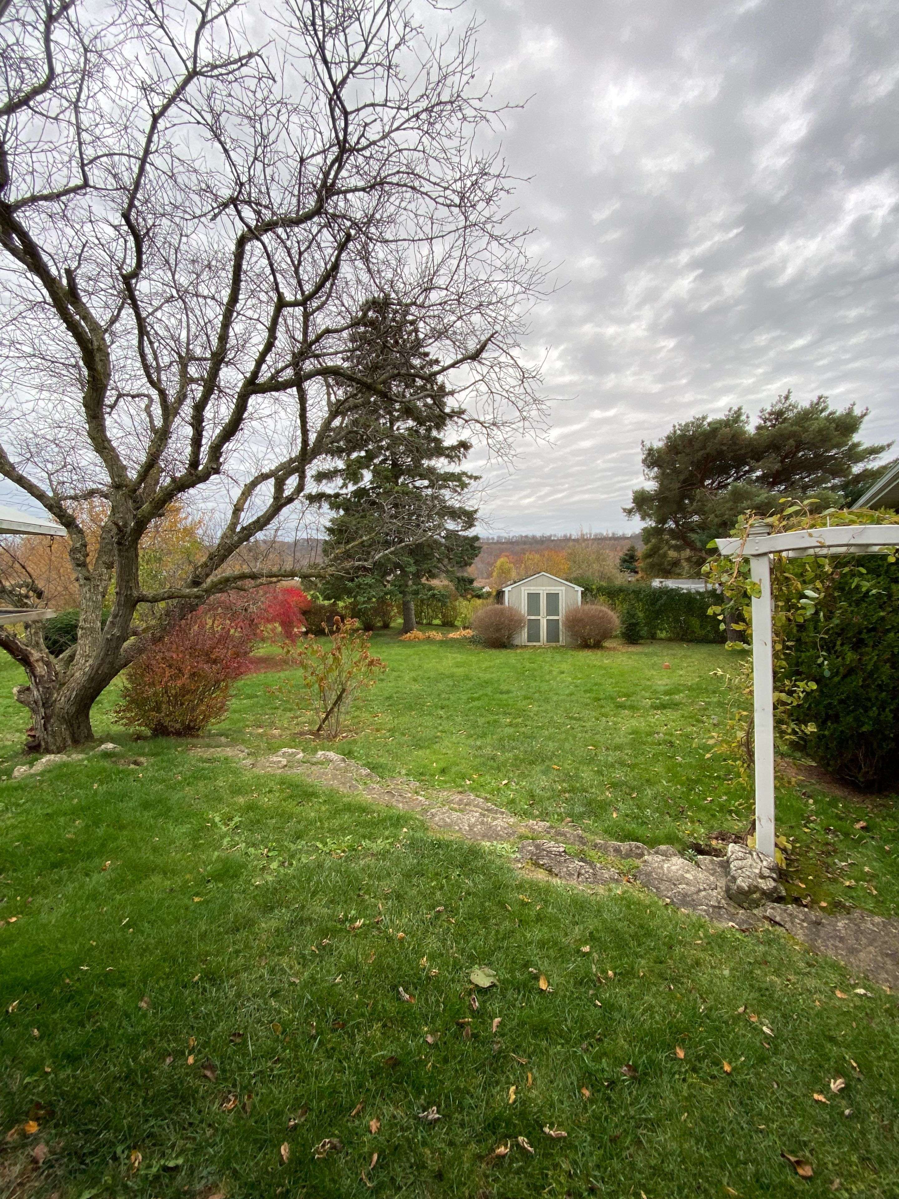 Hamilton, ON L8E 5H9,232 McNeilly RD