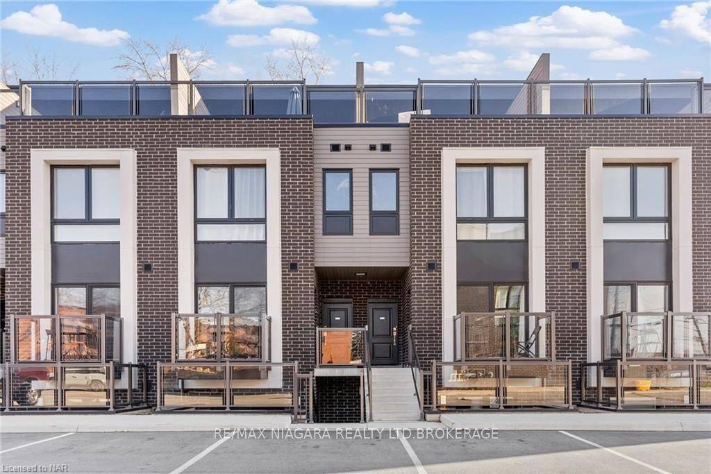 Niagara Falls, ON L2G 0Z7,6065 Mcleod RD #115