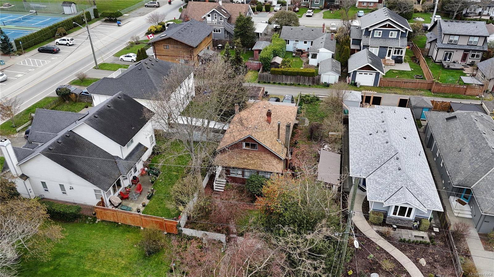 Sidney, BC V8L 2W2,9616 Sixth St