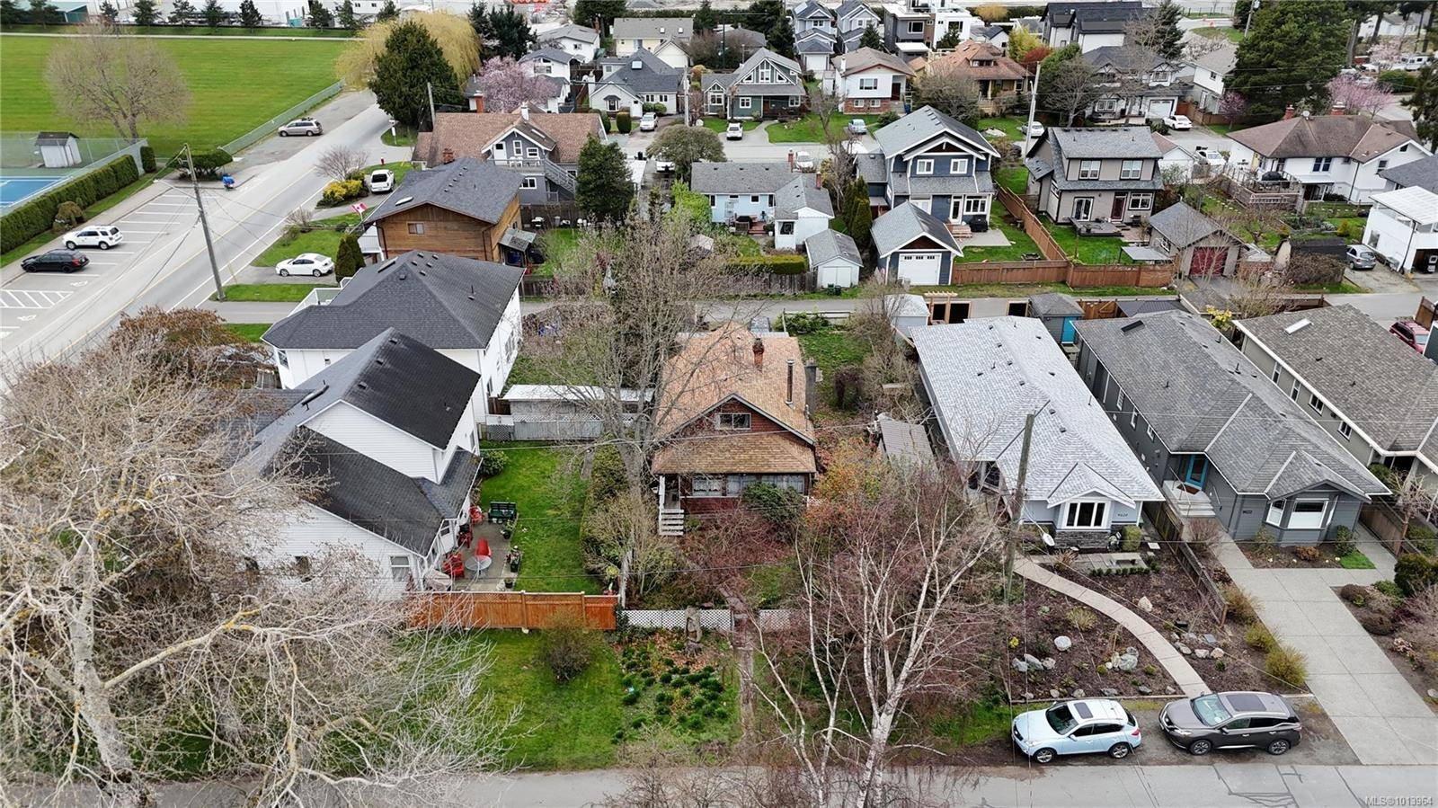 Sidney, BC V8L 2W2,9616 Sixth St