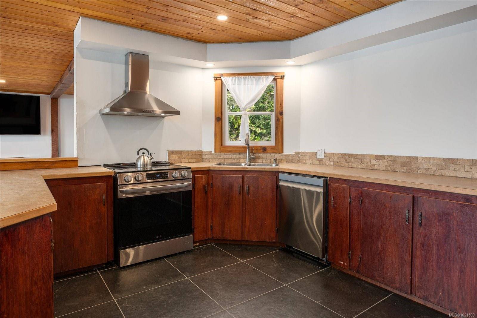 Gabriola Island, BC V0R 1X2,1306 Harrison Way