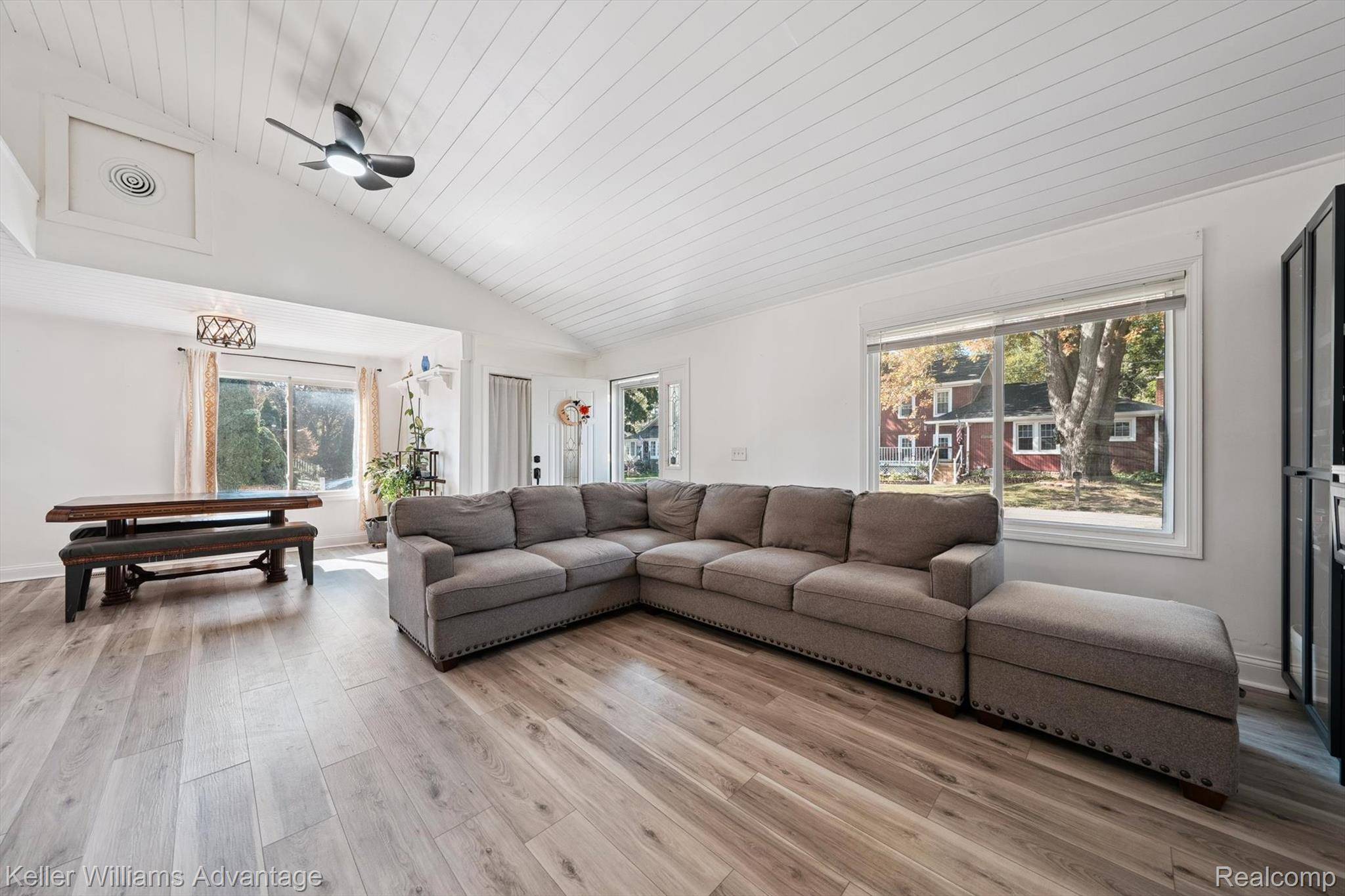 Farmington Hills, MI 48336,21526 Oxford AVE