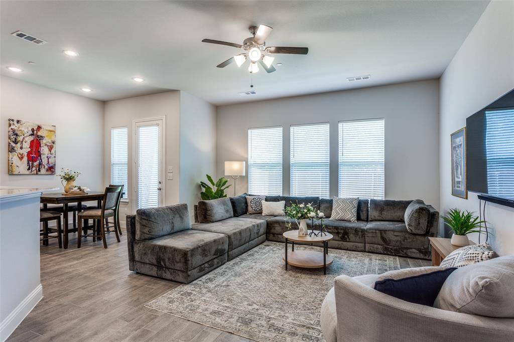 Lewisville, TX 75077,553 Hutchinson Lane