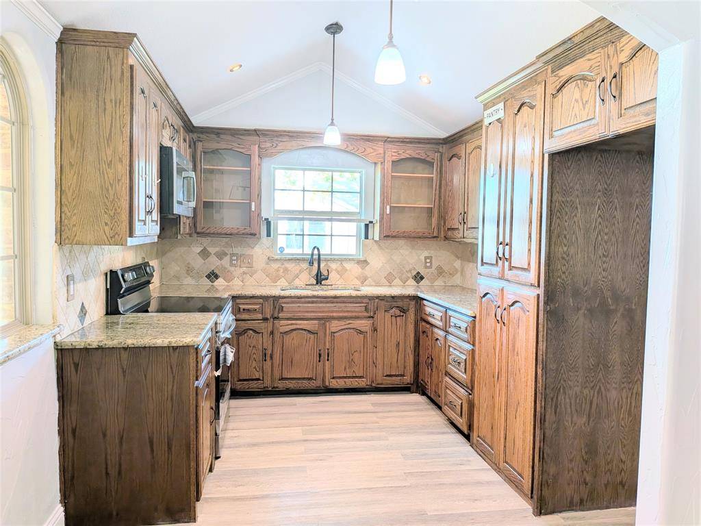 Dallas, TX 75217,608 Holcomb Road