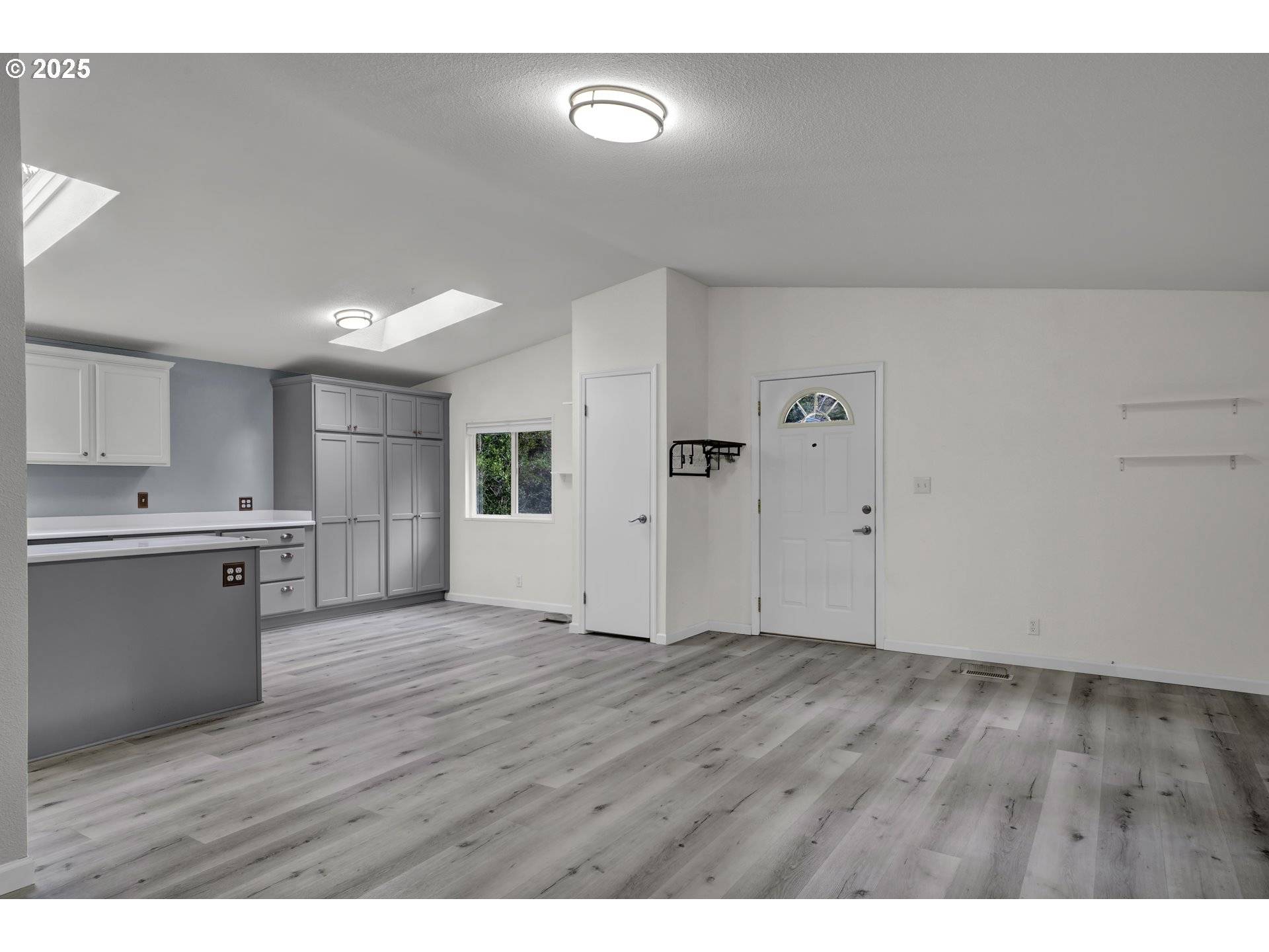 Florence, OR 97439,1600 RHODODENDRON DR #150