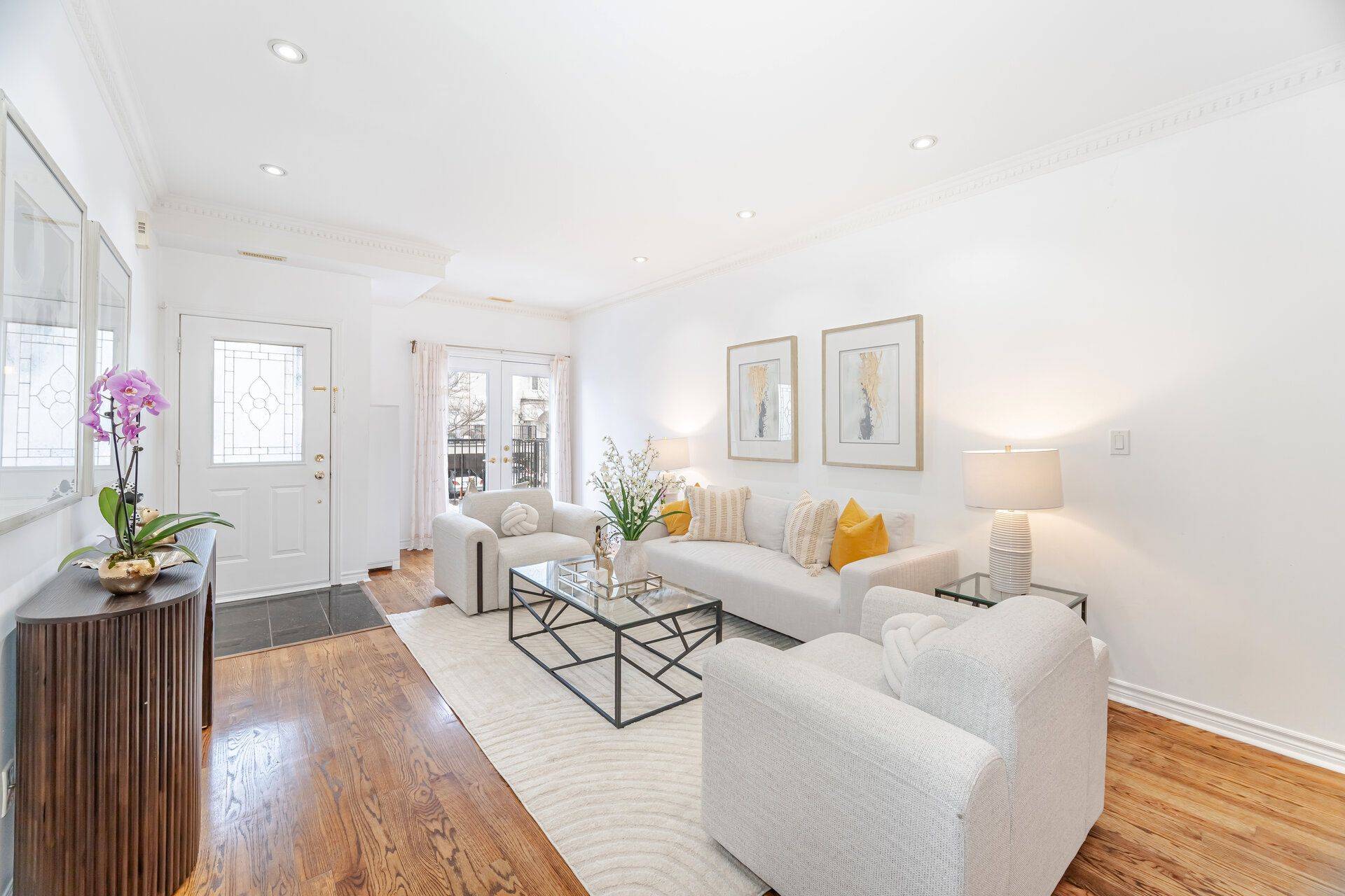 Toronto C13, ON M3C 4C1,232 David Dunlap CIR