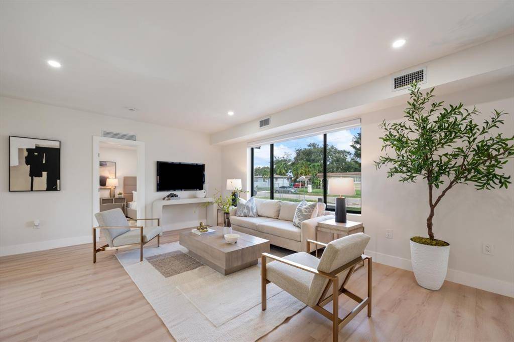 Miami Gardens, FL 33056,2442 NW 170th St