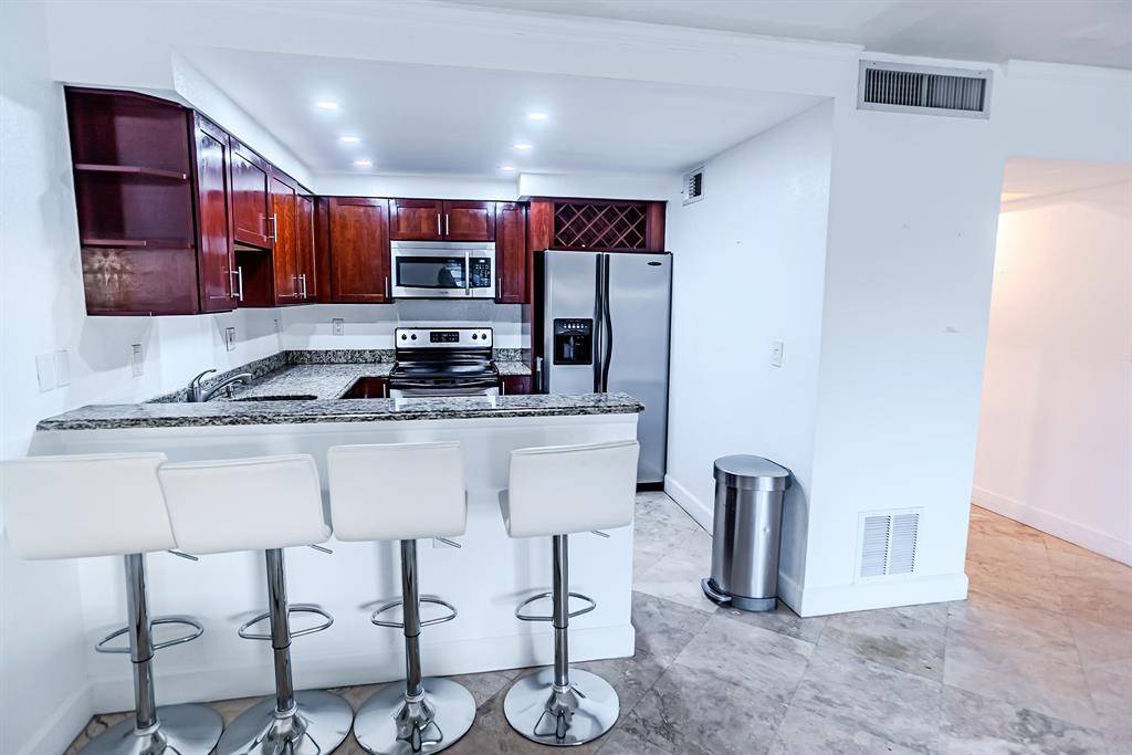 Fort Lauderdale, FL 33306,2900 NE 30th St #3f