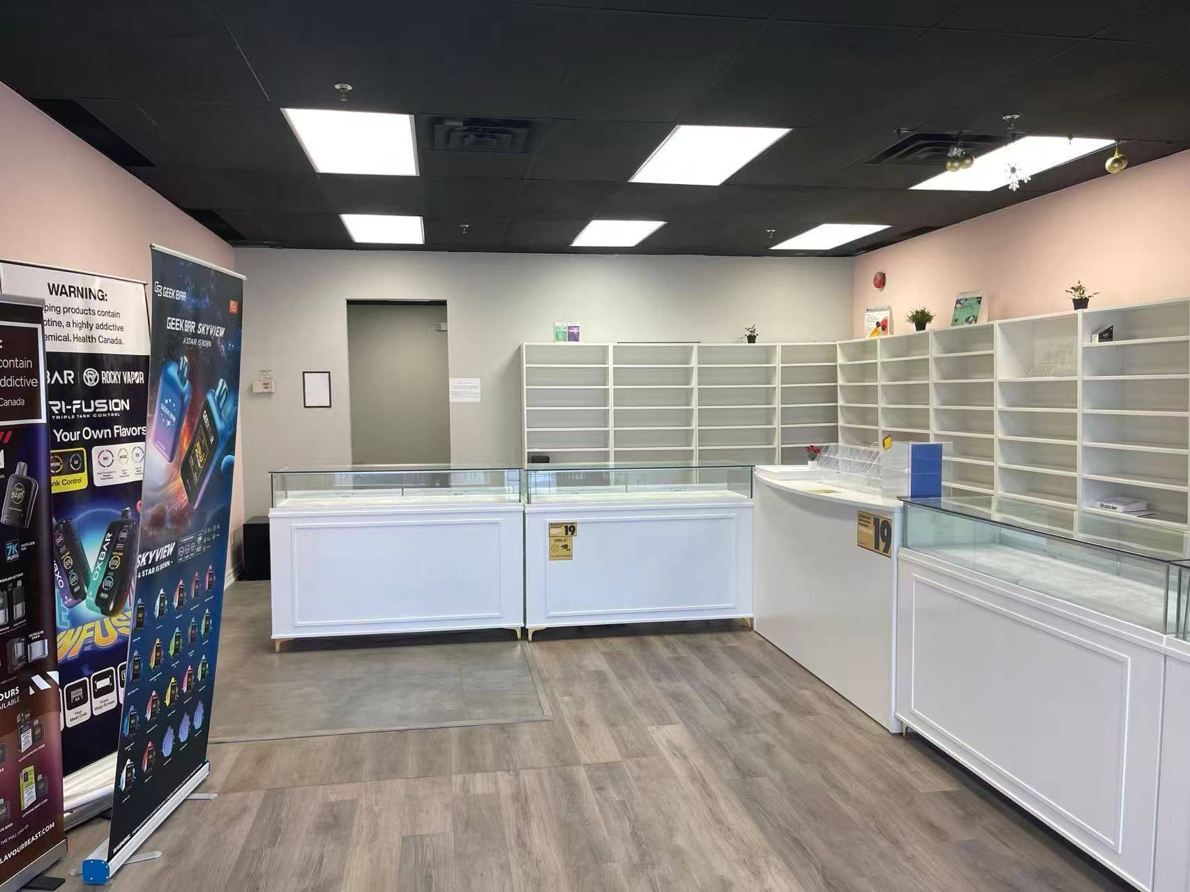 Richmond Hill, ON L4C 1V7,9631 Yonge ST #8