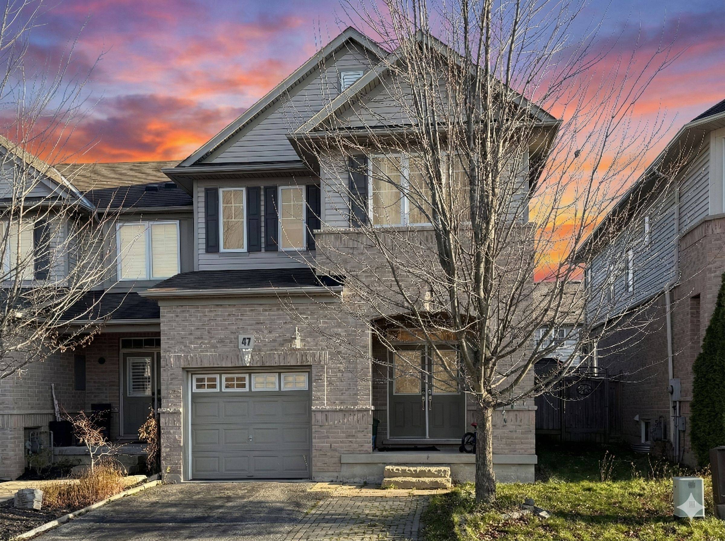 Oakville, ON L6M 0L2,3275 Stalybridge DR #47