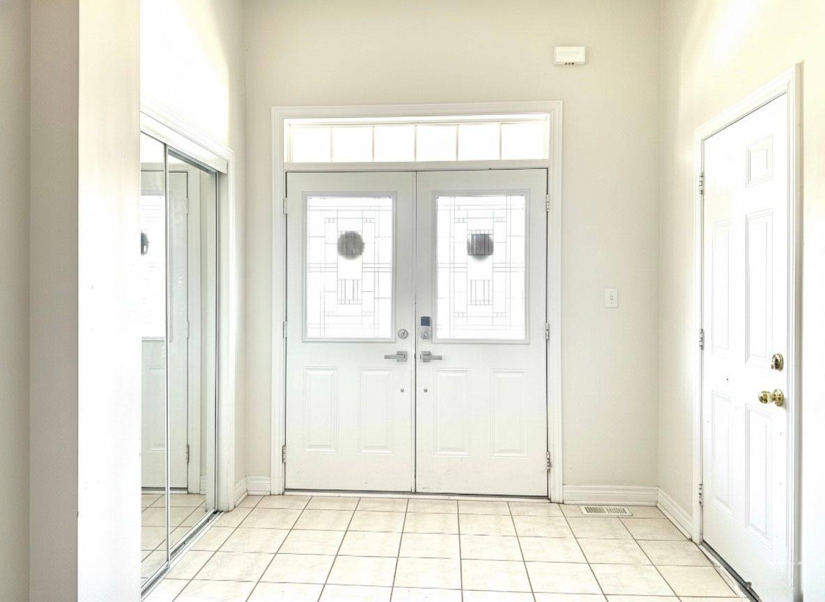 Oakville, ON L6M 0L2,3275 Stalybridge DR #47