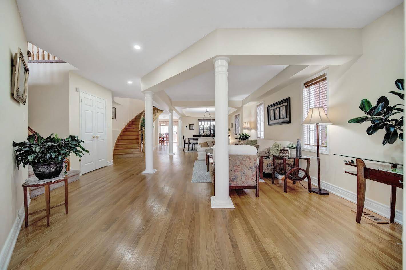 Mississauga, ON L5N 7L8,7289 Terragar BLVD