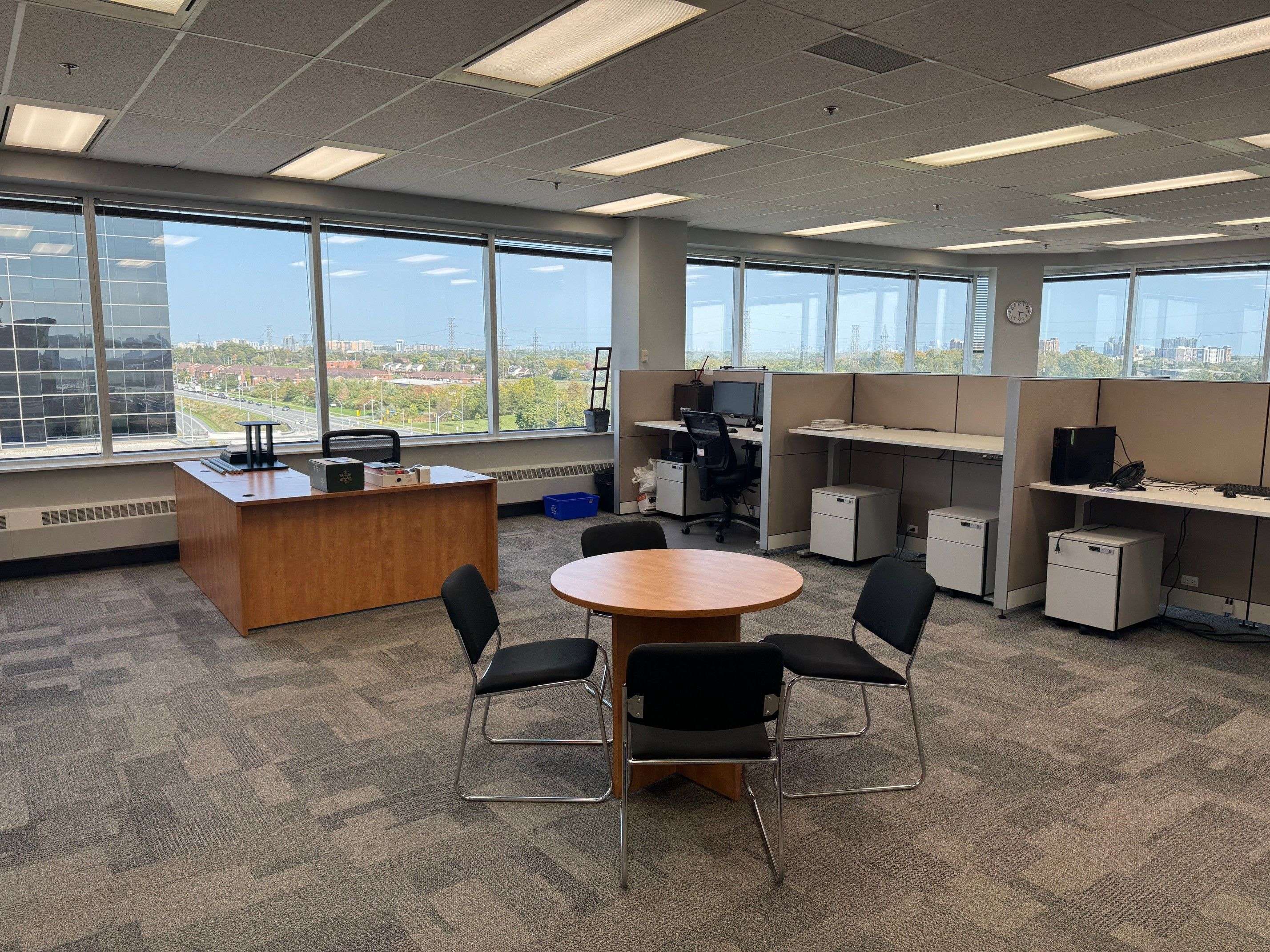 Mississauga, ON L4W 5A4,2630 Skymark AVE #701