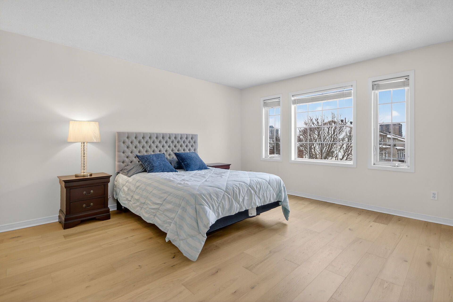 Hunt Club - South Keys And Area, ON K1V 2A1,137 Lilibet CRES