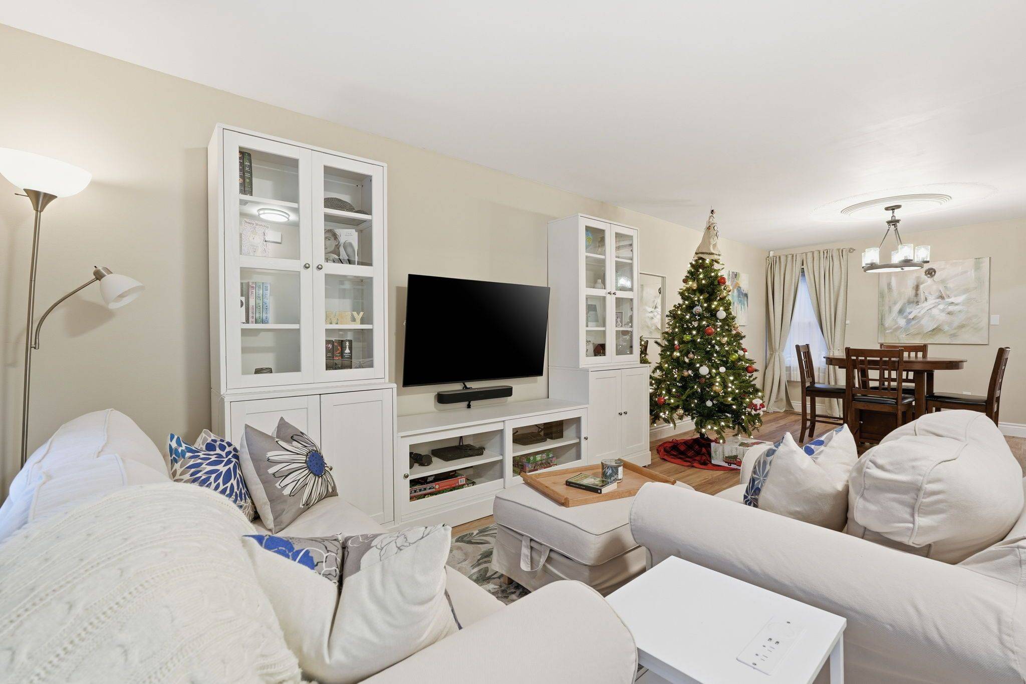 Hamilton, ON L8H 4H6,80 Province ST N