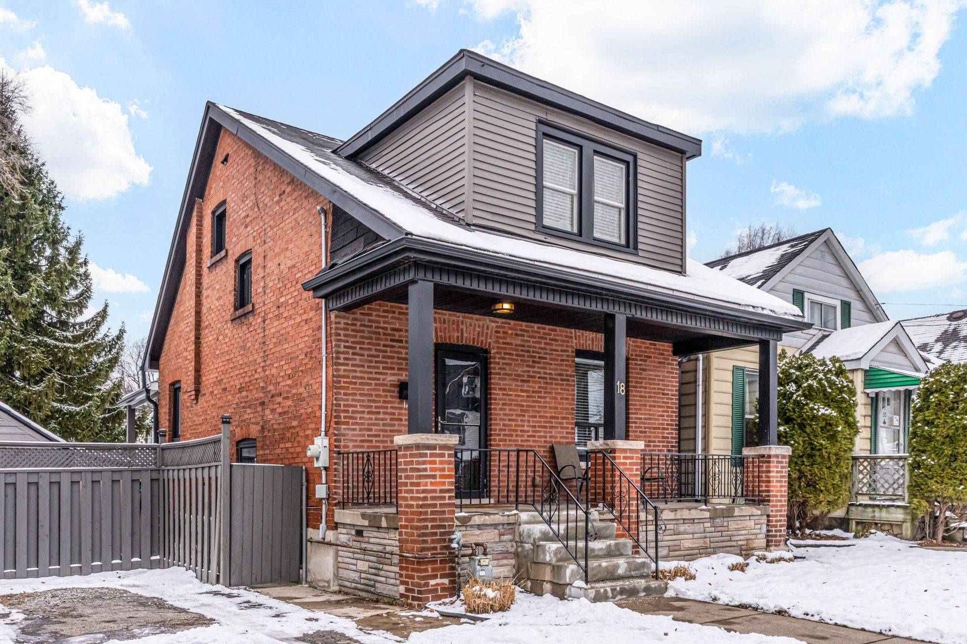 Hamilton, ON L8V 2W6,18 East 23rd ST