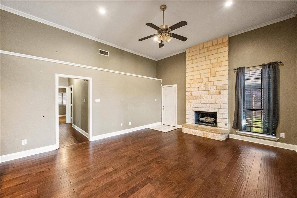 Desoto, TX 75115,602 Aviary Drive