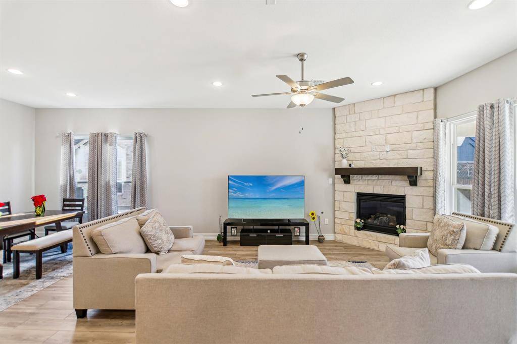 Aubrey, TX 76227,1512 Quentin Drive