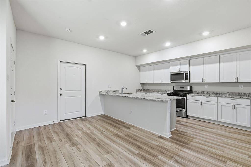 Princeton, TX 75407,402 Marsh Lane