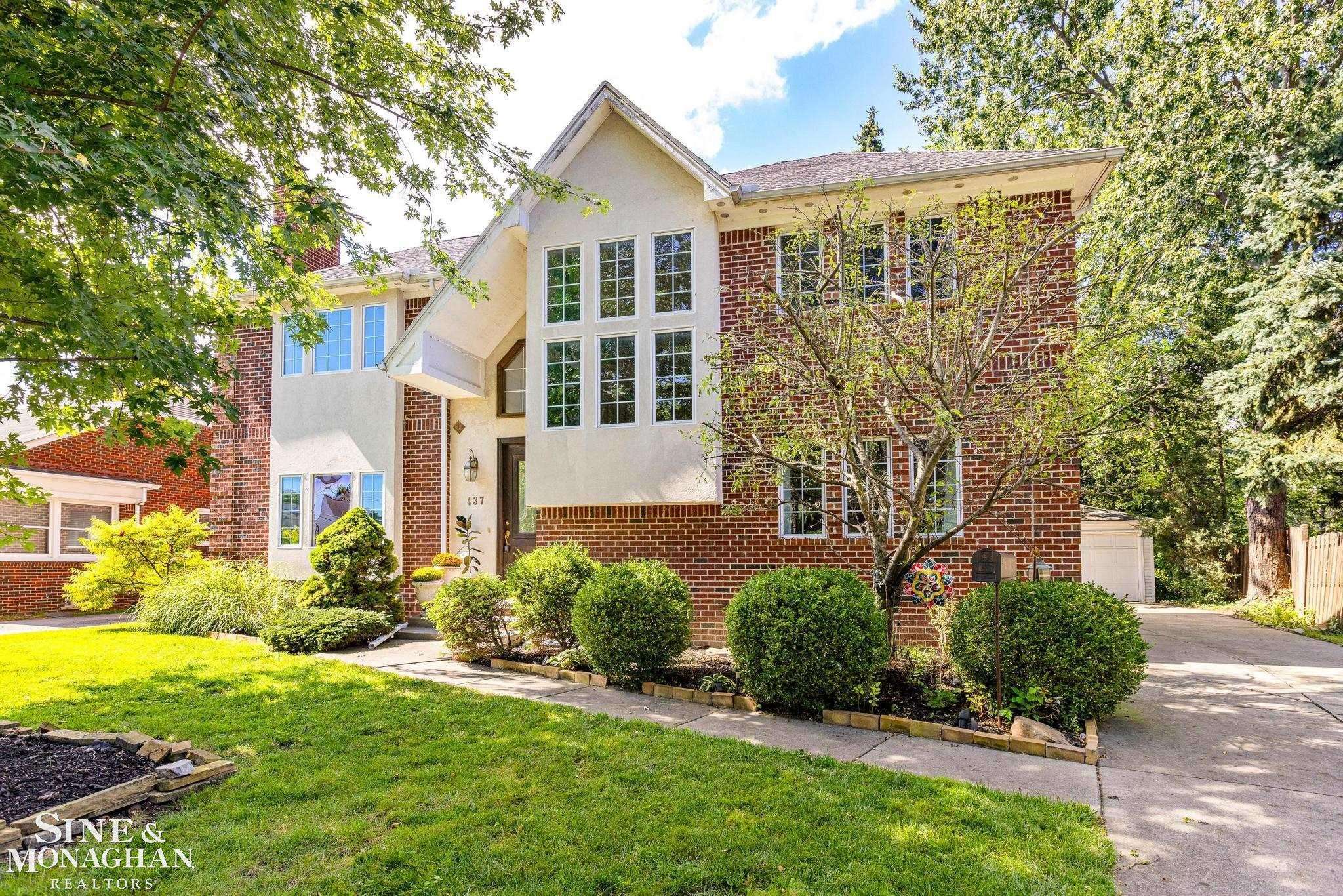 Grosse Pointe Farms, MI 48236,437 Chalfonte