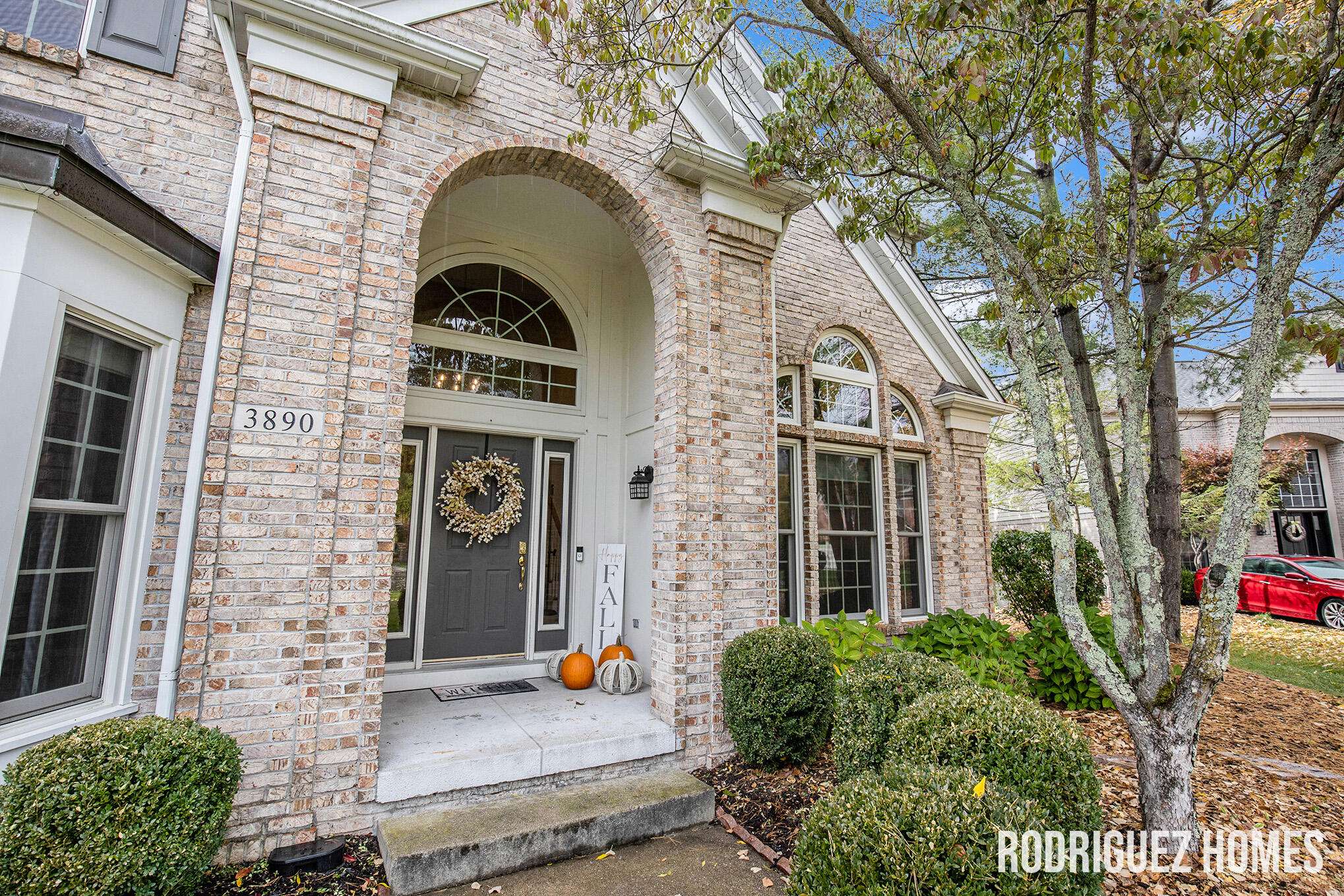 Grand Rapids, MI 49546,3890 Clearview ST NE