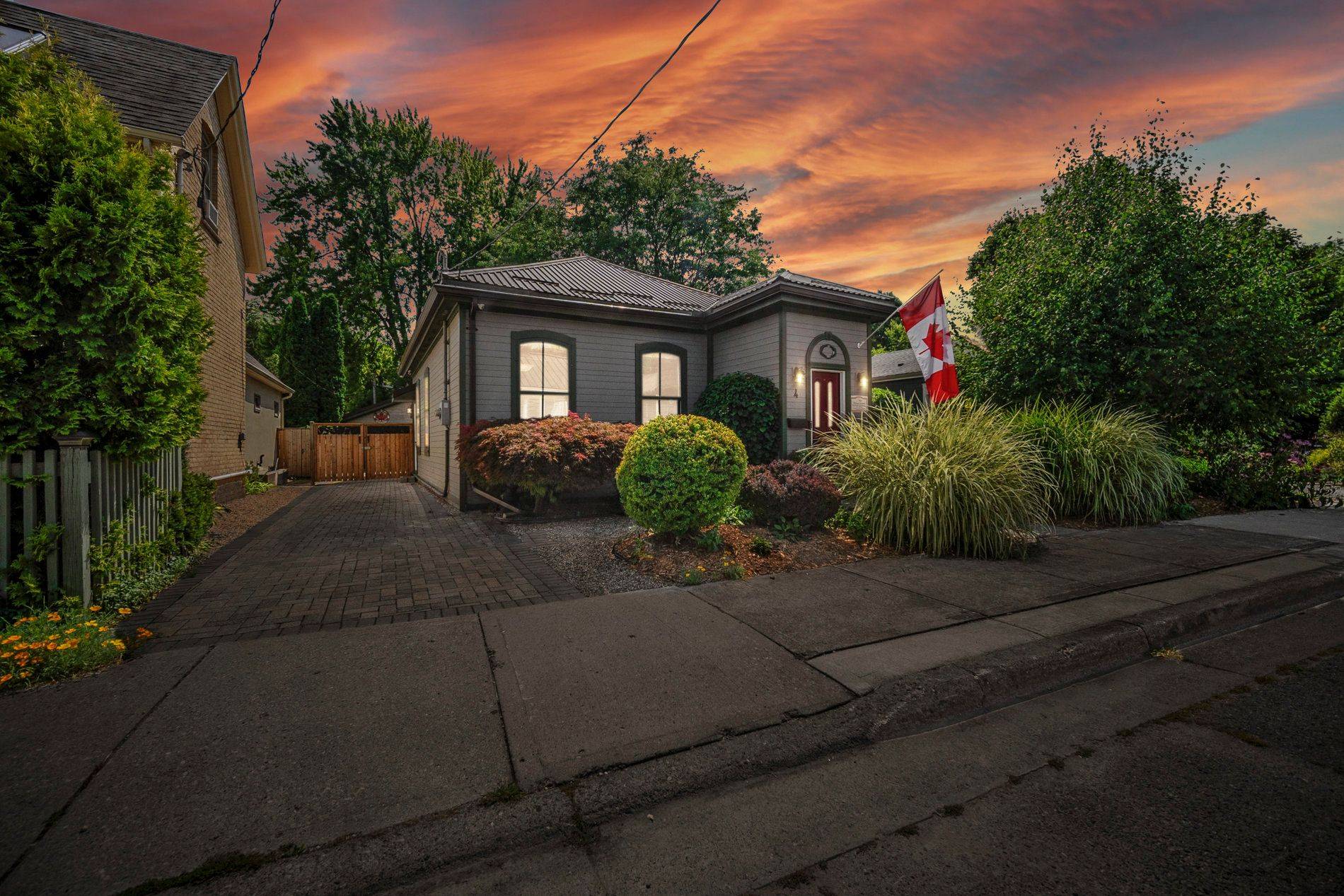 London North, ON N6H 1H9,4 Leslie ST