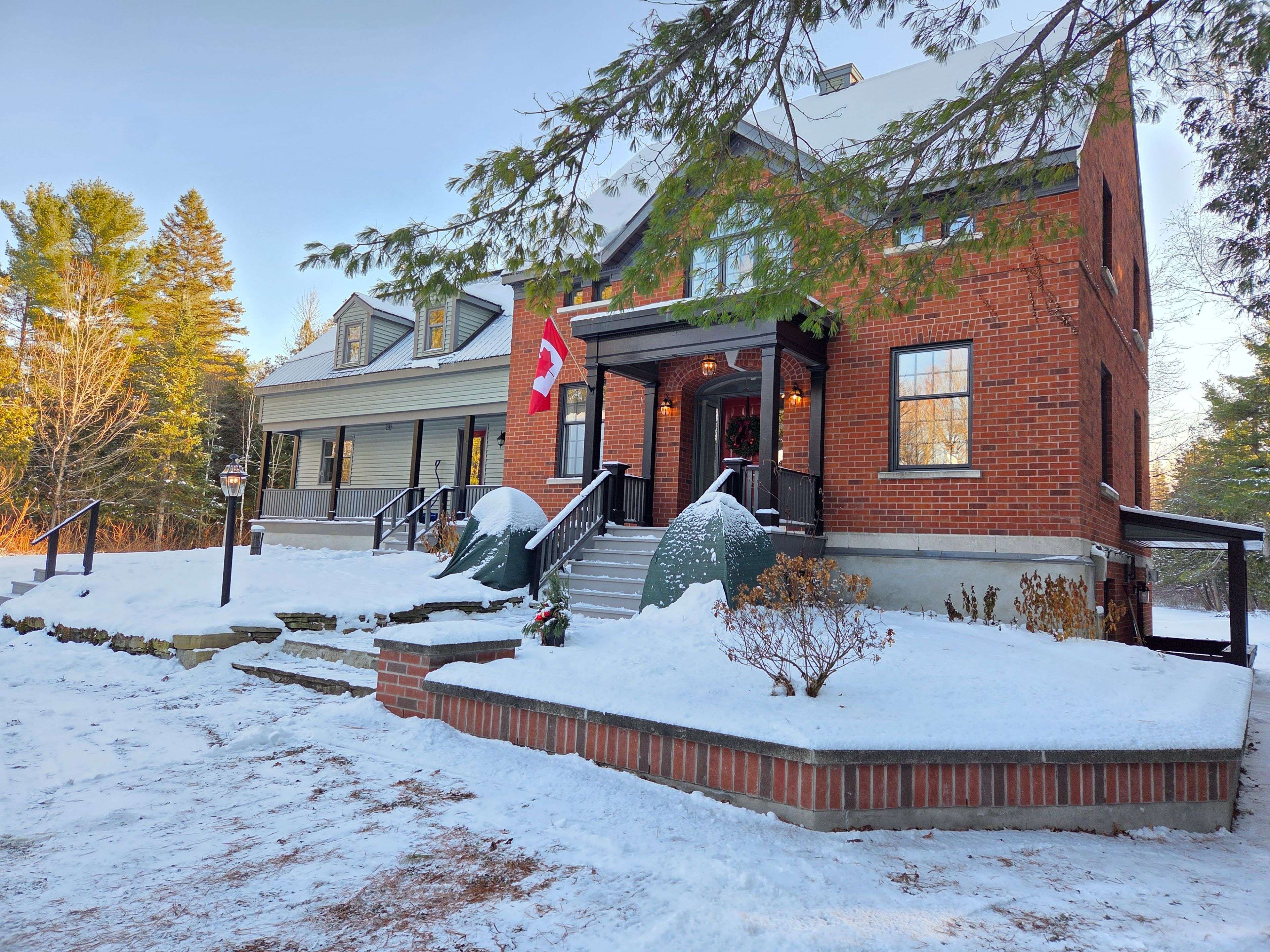 Carp - Huntley Ward, ON K0A 1L0,3554 Vaughan Side RD