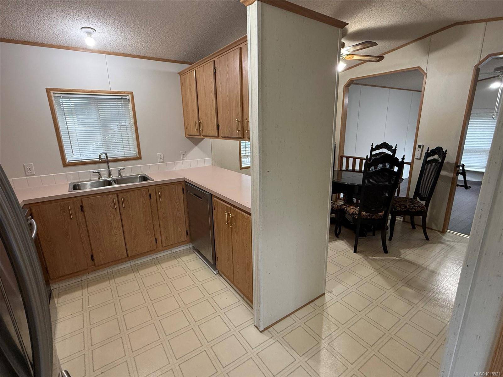 Nanaimo, BC V9R 6N3,25 Maki Rd #130