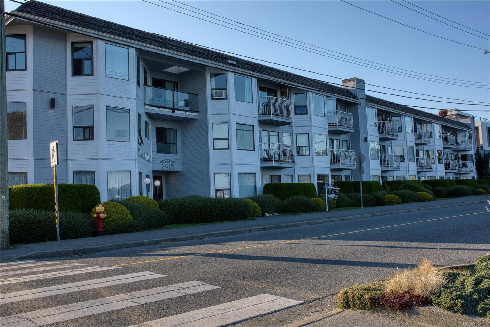 Nanaimo, BC V9S 5P4,2815 Departure Bay Rd #308