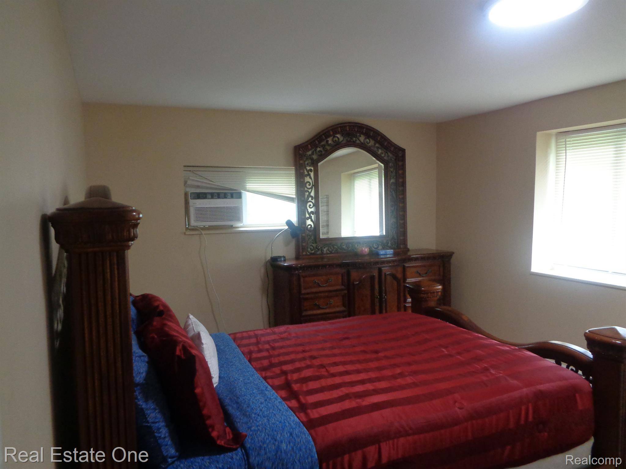 Farmington Hills, MI 48336,29952 ELDRED ST