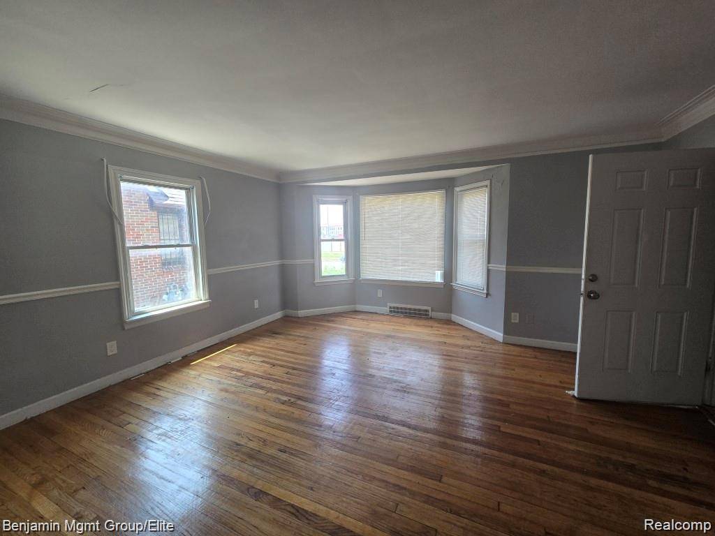 Detroit, MI 48221,16936 Fairfield ST