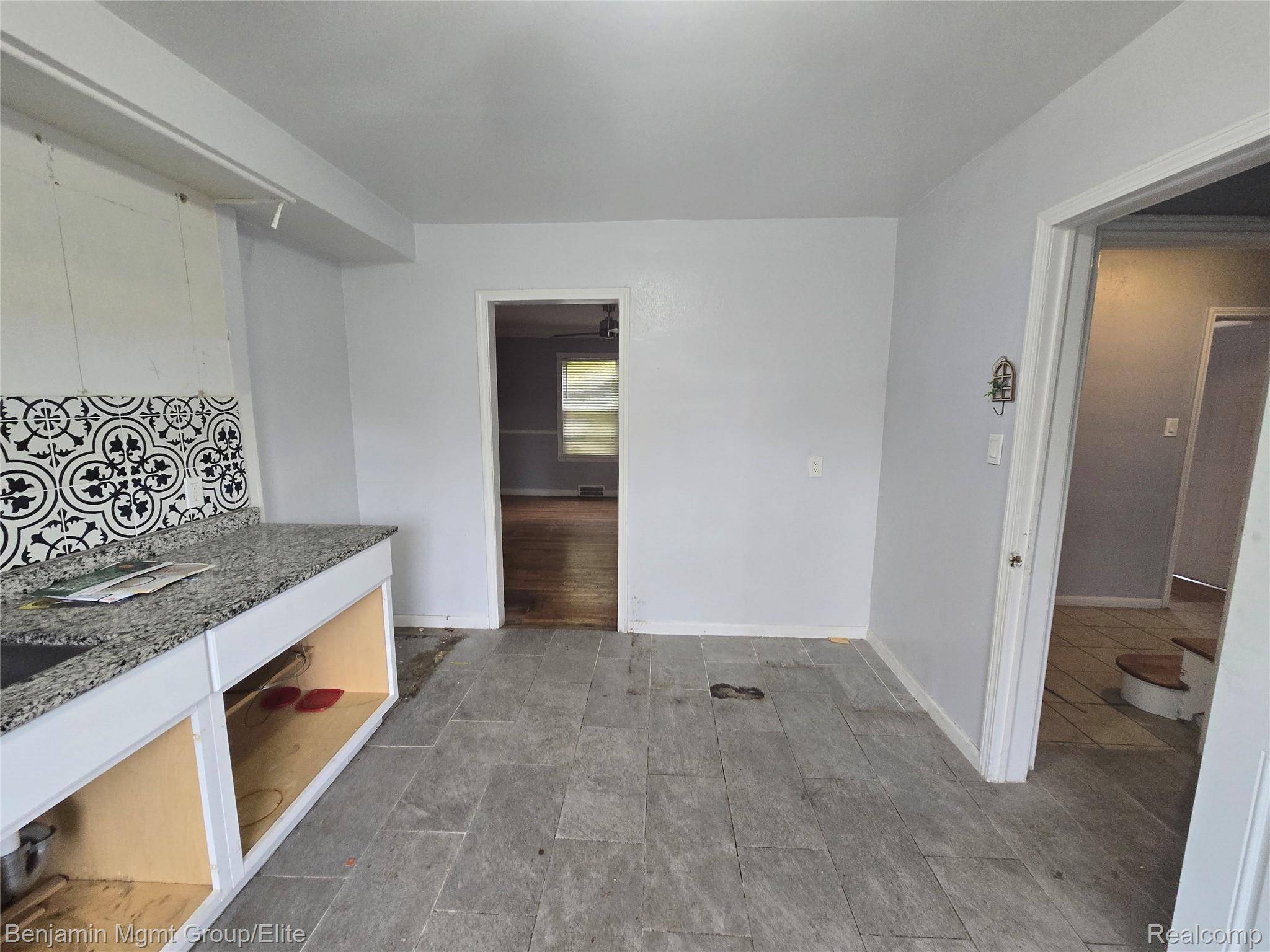 Detroit, MI 48221,16936 Fairfield ST