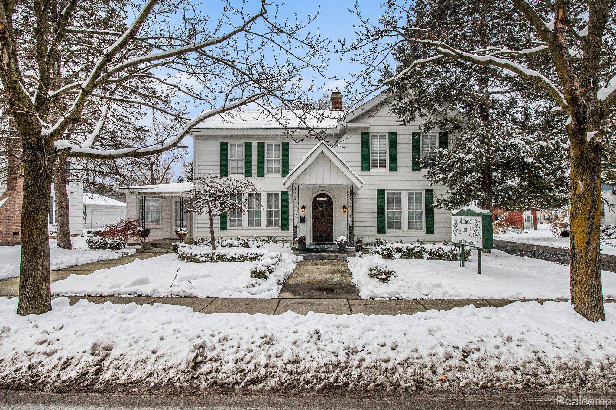 Clarkston, MI 48346,155 N Main Street