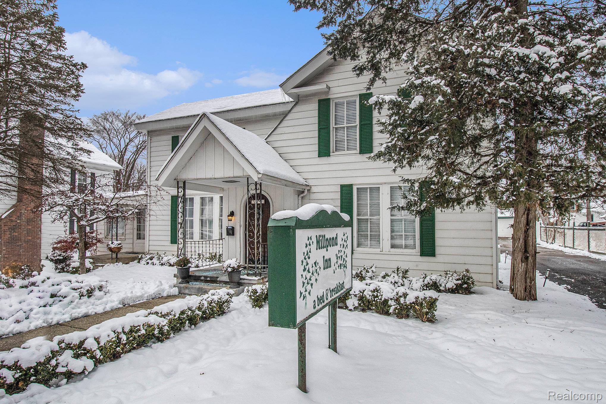 Clarkston, MI 48346,155 N Main Street