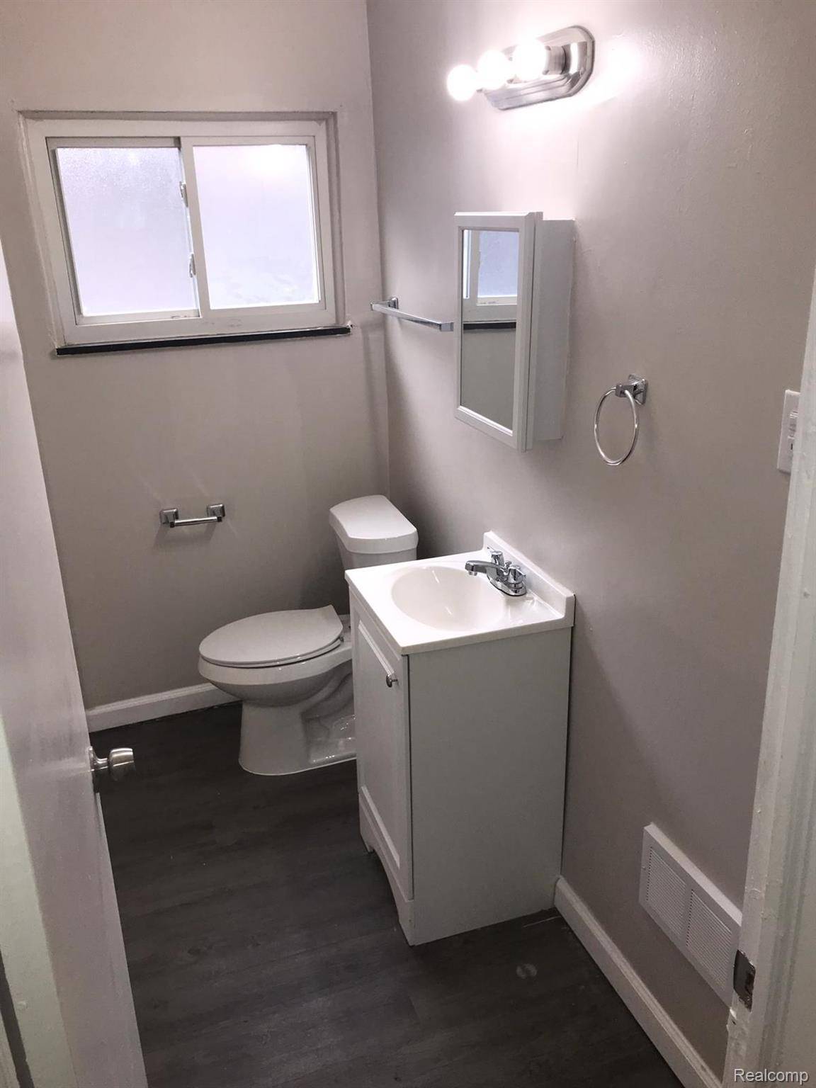 Detroit, MI 48223,13621 Ashton RD